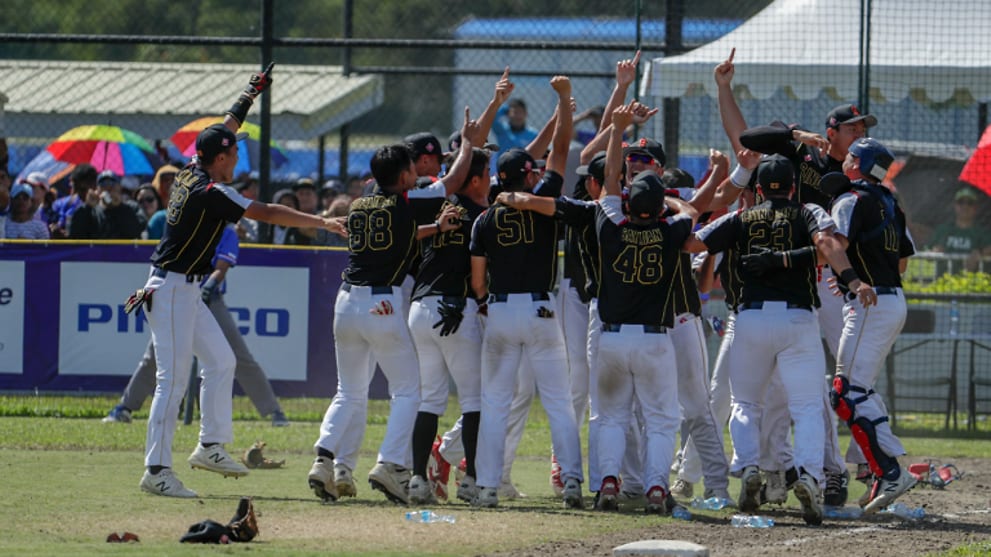 singapore-men-s-softball-team-win-historic-gold-in-the-sea-games.png
