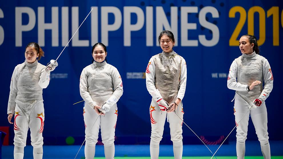 fencing-women-team-gold.jpg